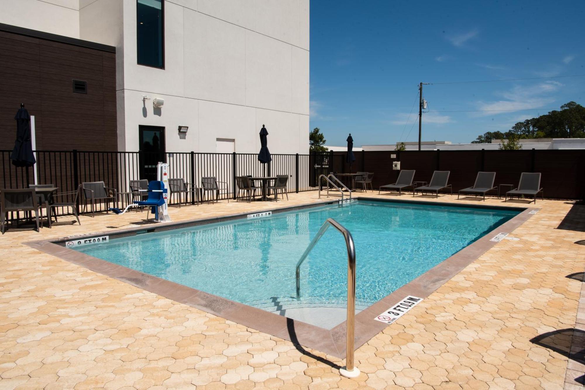 Courtyard By Marriott Lake City Exterior foto